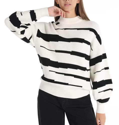 Фото Свитер с принтом женский