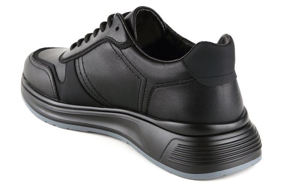 Кроссовки из кожи мужские / Черный / 40