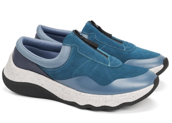 Кроссовки из кожи женские / Голубой / 40