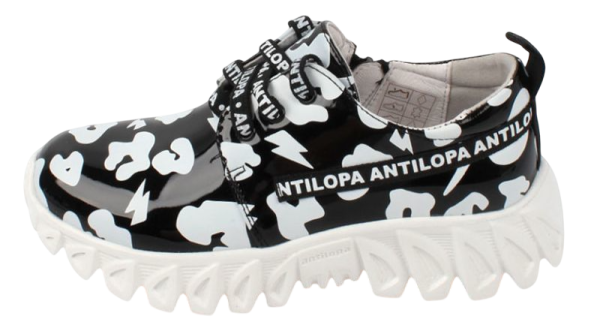 Полуботинки лаковые для девочки / Черный / 32