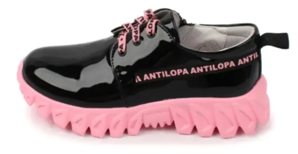 Полуботинки лаковые для девочки / Черный / 34