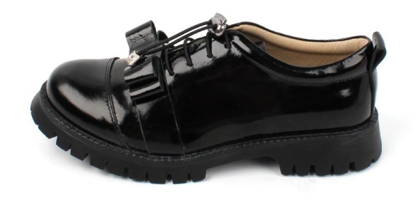 Полуботинки лаковые для девочки / Черный / 31