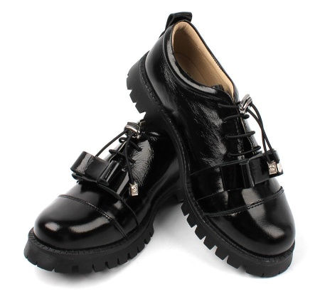 Полуботинки лаковые для девочки / Черный / 35