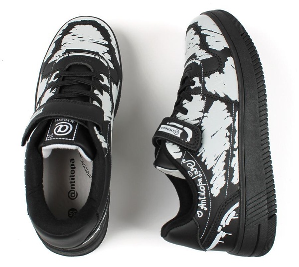 Кроссовки с принтом для девочки / Черный / 32