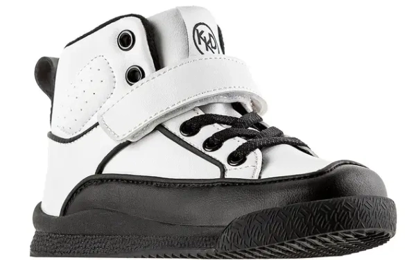 Ботинки из экокожи для девочки / Белый / 26