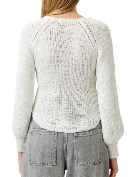 Пуловер женский с фигурным вырезом / Белый / 44