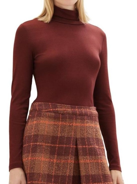 Водолазка приталенного кроя женская / Коричневый / 44